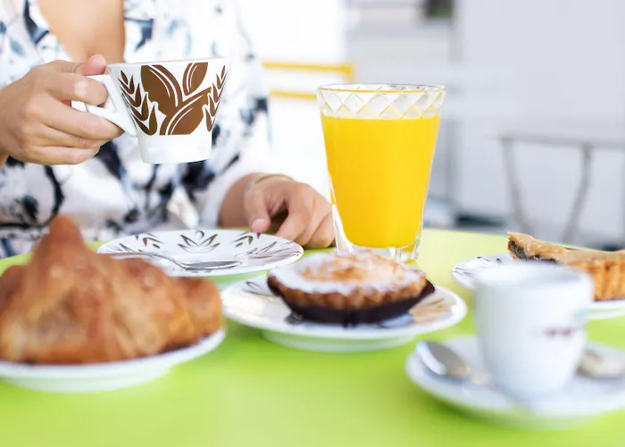 O.effe. / Vatican 招待所 4*